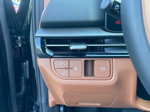 New 2026 Kia Sportage X-Line w/ X-Line Technology Package image 12