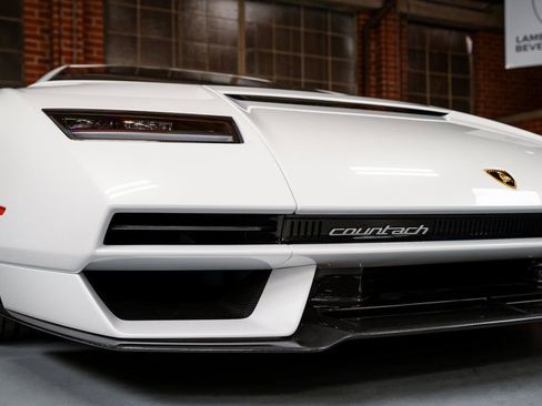 Used 2022 Lamborghini Aventador Countach AWD/4WD image 5