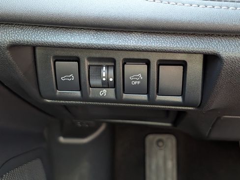 Used 2025 Subaru Outback Limited XT AWD/4WD image 26