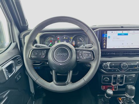 Used 2024 Jeep Wrangler Unlimited AWD/4WD image 14