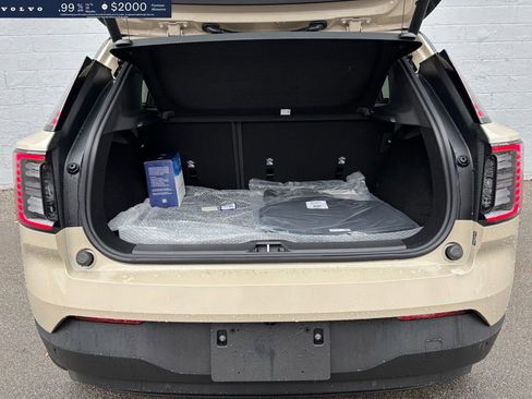 New 2026 Volvo EX30 Plus w/ Climate Package image 19