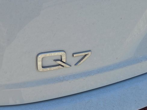 Used 2017 Audi Q7 2.0T Premium AWD/4WD image 33
