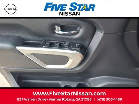 Used 2017 Nissan Titan SV RWD image 29