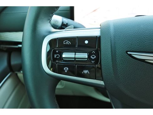 Used 2025 Genesis GV80 2.5T Prestige image 17