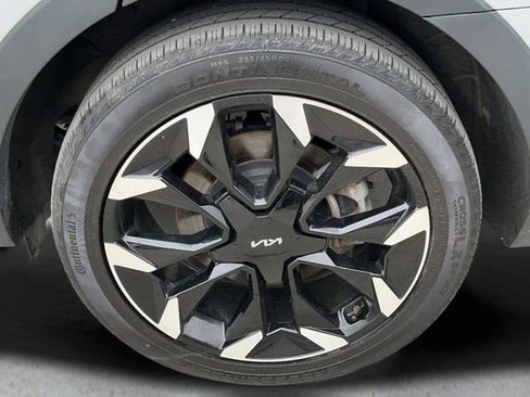 Used 2025 Kia Sorento SX FWD image 9