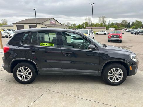 Used 2012 Volkswagen Tiguan S FWD image 4