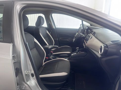 Used 2020 Nissan Versa SV FWD image 10