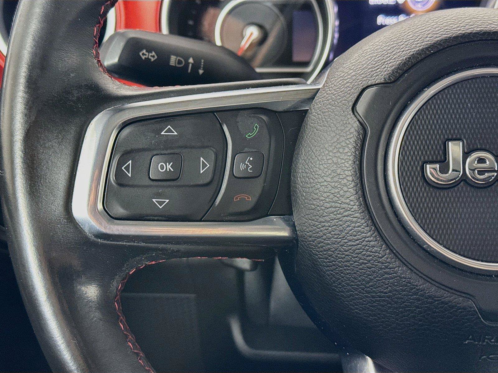 Used 2018 Jeep Wrangler Unlimited Rubicon w/ Dual Top Group AWD/4WD image 17