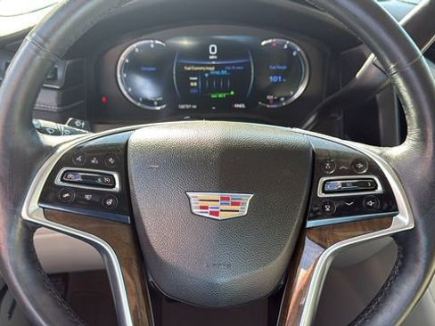 Used 2020 Cadillac Escalade Luxury image 16