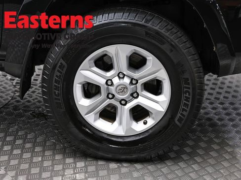 Used 2015 Toyota 4Runner SR5 AWD/4WD image 31