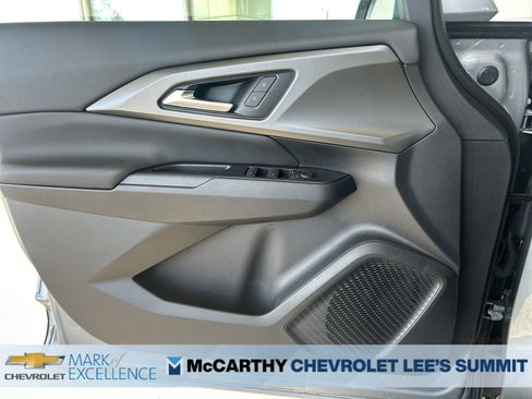New 2026 Chevrolet Equinox EV LT image 14
