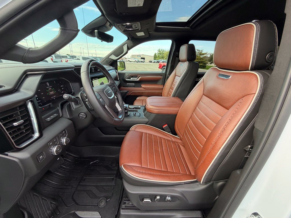 Used 2026 GMC Sierra 1500 Denali Ultimate AWD/4WD image 2