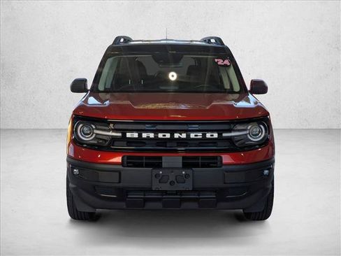 Used 2024 Ford Bronco Sport Outer Banks w/ Tech Package image 2