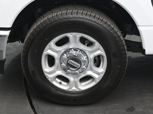 New 2026 Ford F250 XLT w/ XLT Premium Package image 28