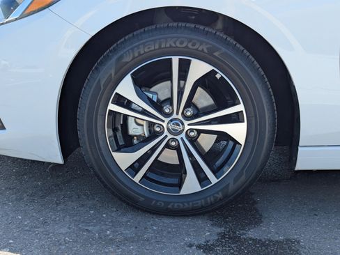 Used 2022 Nissan Sentra SV FWD image 47