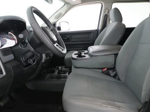 Used 2018 RAM 2500 Tradesman w/ Chrome Appearance Group AWD/4WD image 16