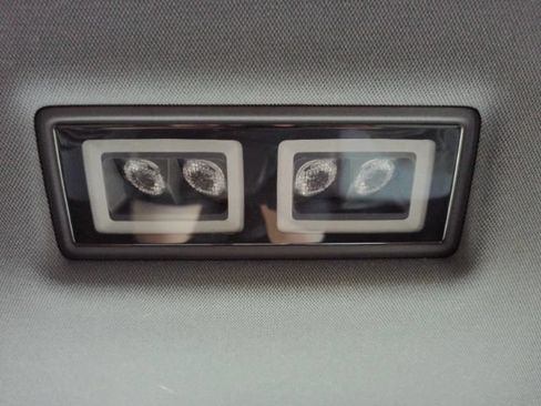 Used 2023 Volkswagen ID.4 Pro RWD image 31