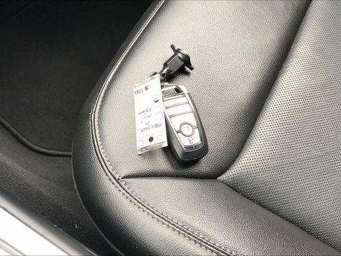 Certified 2022 Ford Explorer Limited image 15