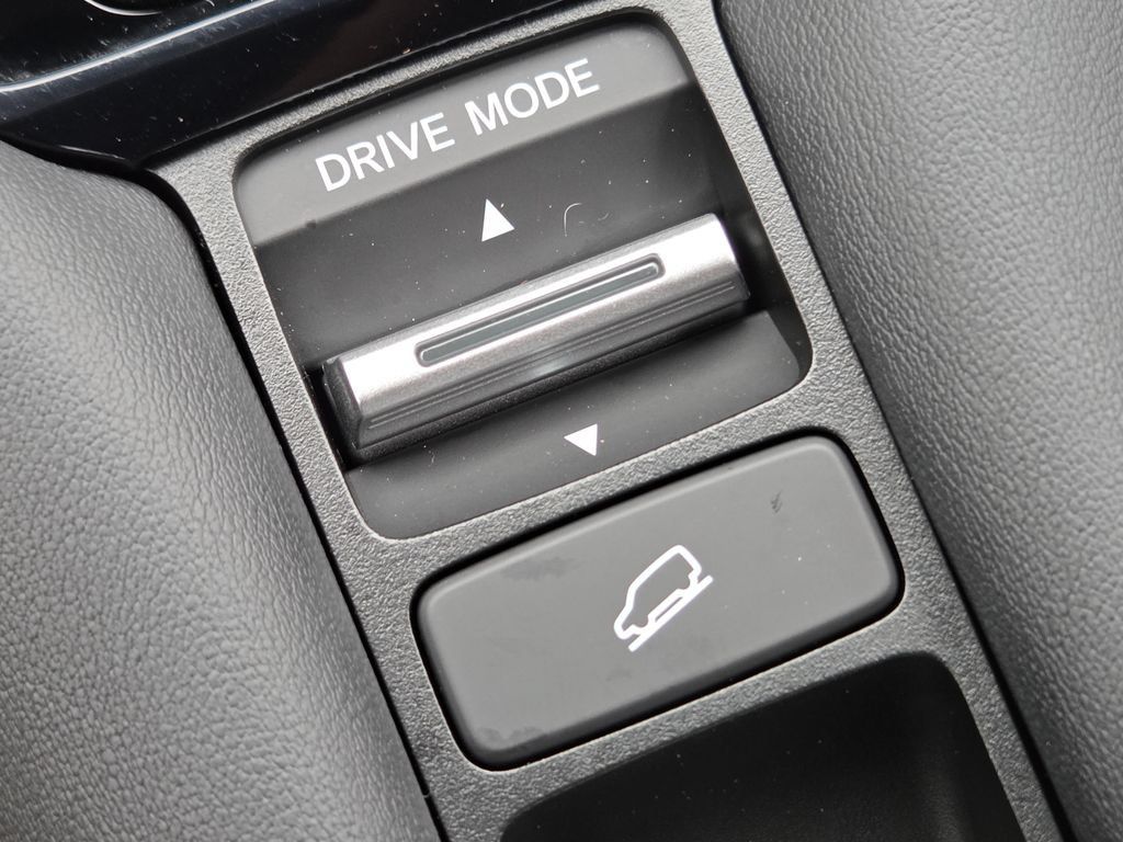 Certified 2023 Honda HR-V LX image 7