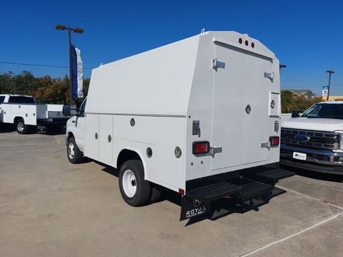 New 2026 Ford E-350 and Econoline 350 Super Duty w/ Power Equipment Group RWD image 2