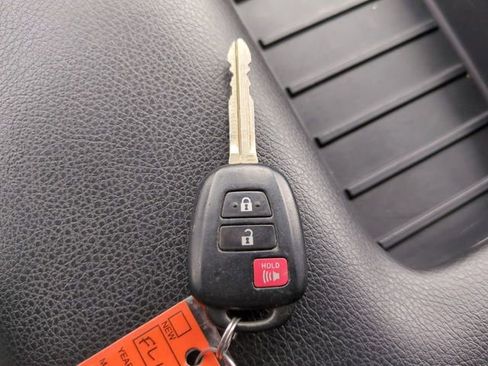 Used 2021 Toyota Tundra SR5 image 30