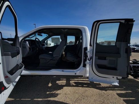 New 2026 Ford F550 4x4 SuperCab Super Duty image 8