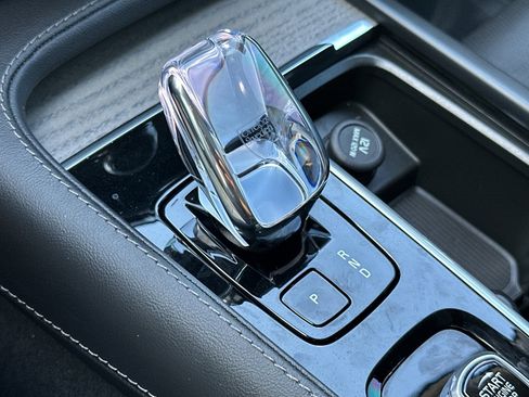 Certified 2023 Volvo XC90 T8 Ultimate w/ Lounge Package image 26