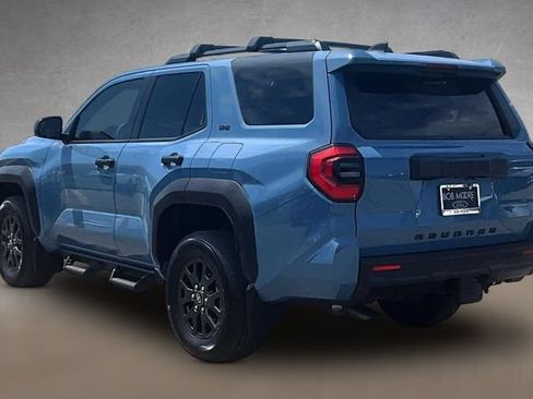 Used 2025 Toyota 4Runner SR5 AWD/4WD image 9
