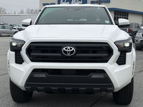 Used 2024 Toyota Tacoma SR5 image 28