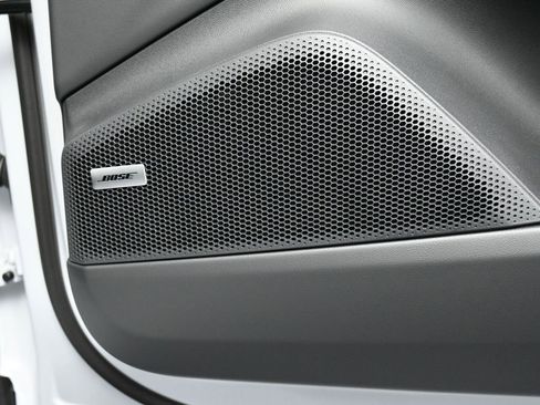 New 2026 Porsche Macan 4 Electric AWD/4WD image 29