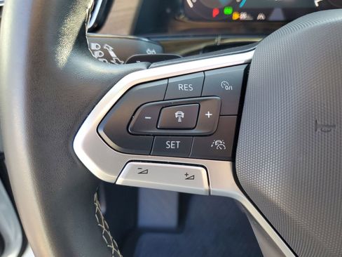 Used 2024 Volkswagen Atlas SE image 11