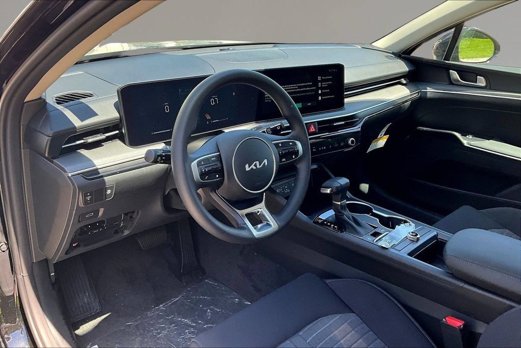 New 2026 Kia K5 LXS FWD image 7
