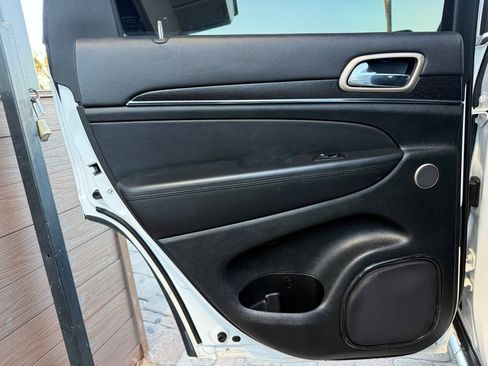 Used 2014 Jeep Grand Cherokee Summit image 27