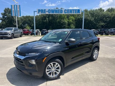 Used 2023 Chevrolet TrailBlazer LS FWD image 2