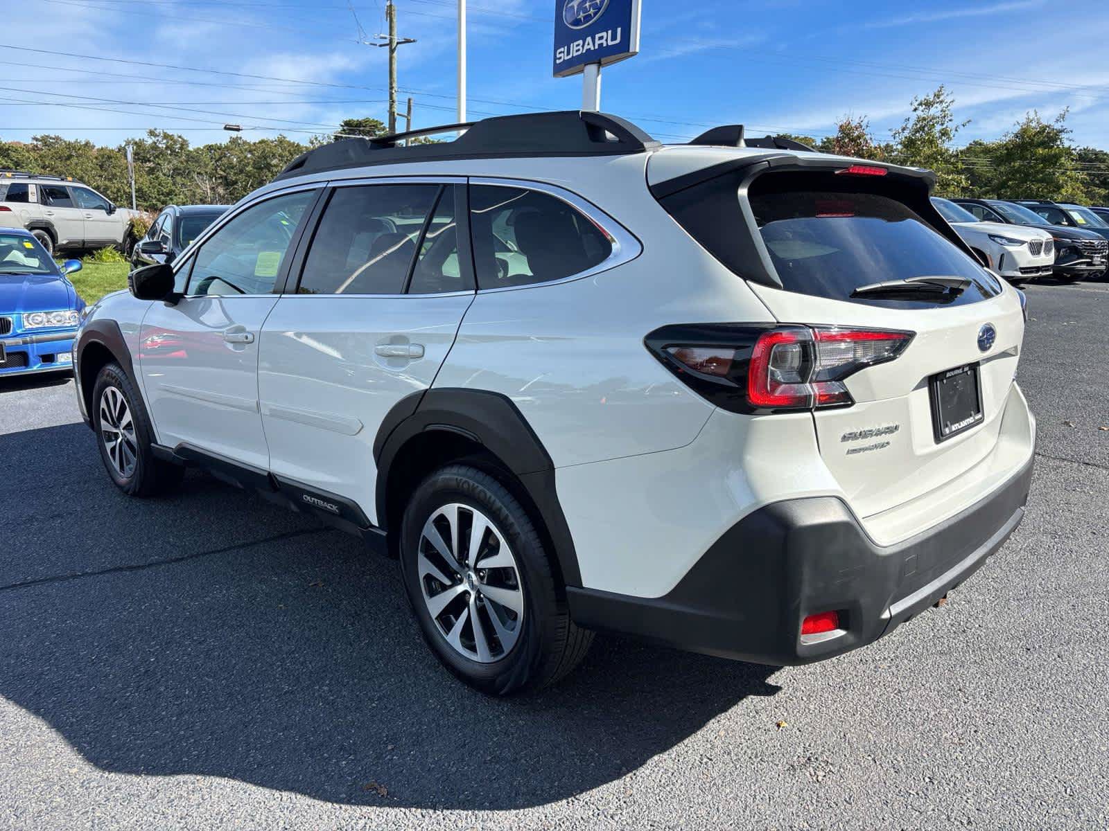 Used 2024 Subaru Outback Premium AWD/4WD image 5