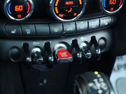 Used 2019 MINI Cooper 4-Door Hardtop image 33