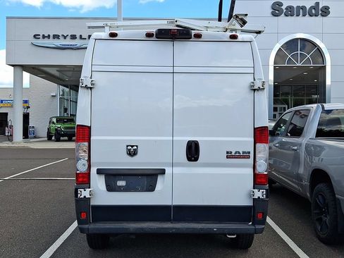 Used 2022 RAM ProMaster 2500 w/ Premium Convenience Group FWD image 6