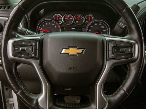 Used 2019 Chevrolet Silverado 1500 LT w/ Convenience Package AWD/4WD image 16
