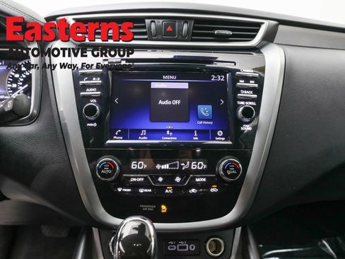 Used 2023 Nissan Murano SV image 12