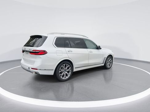 Used 2026 BMW X7 xDrive40i image 8