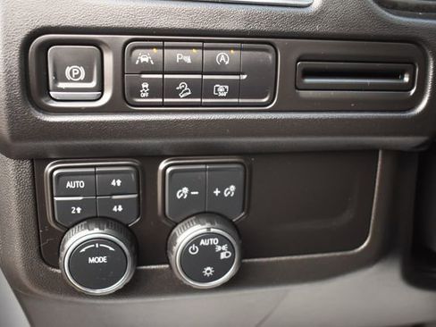 Certified 2024 Chevrolet Tahoe Z71 w/ Luxury Package image 27