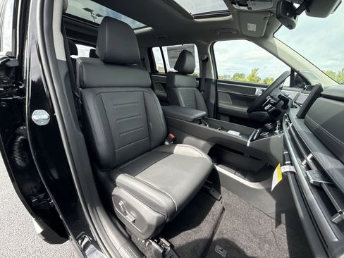 Used 2026 Hyundai Santa Fe Limited AWD/4WD image 28