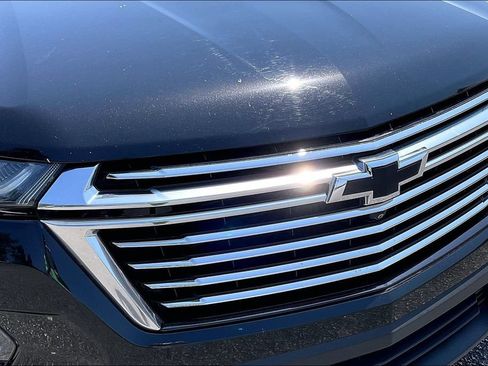 Used 2022 Chevrolet Traverse Premier w/ LPO, Floor Liner Package FWD image 29