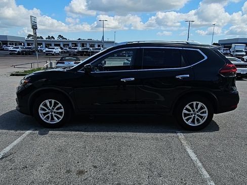 Used 2020 Nissan Rogue S w/ Special Edition Package image 4