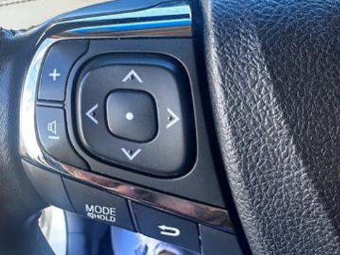 Used 2013 Toyota Avalon Limited image 21