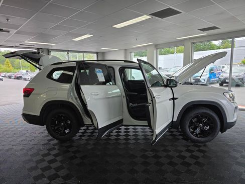 New 2026 Volkswagen Atlas Peak Edition AWD/4WD image 15