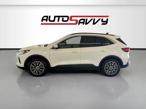Used 2025 Ford Escape SE w/ PHEV Premium Package FWD image 4