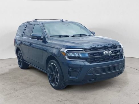 Used 2023 Ford Expedition Limited AWD/4WD image 7