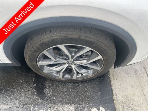 Used 2023 Acura MDX FWD w/ Technology Package image 14