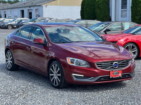 Used 2016 Volvo S60 T5 Inscription Platinum w/ Climate Package AWD/4WD image 1